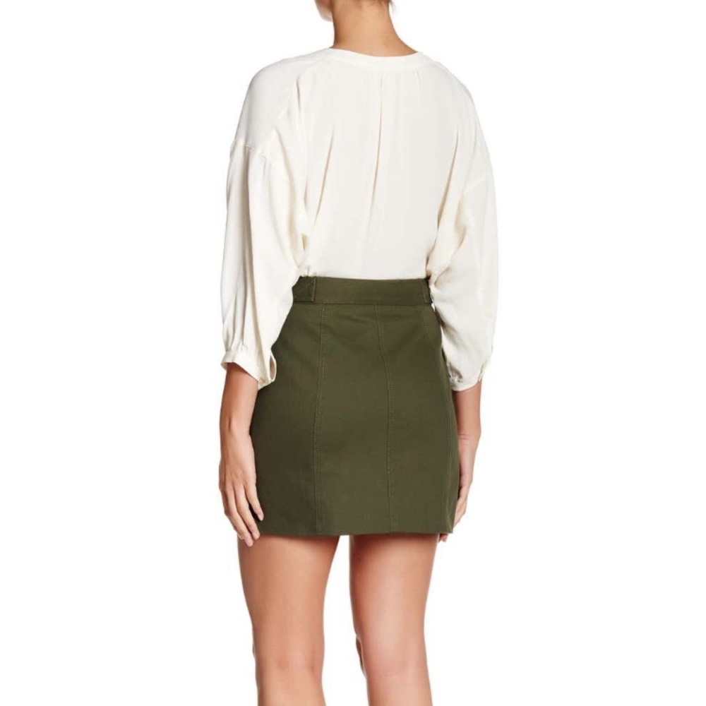 Button-Front Utility Skirt. - Picture 2 of 7